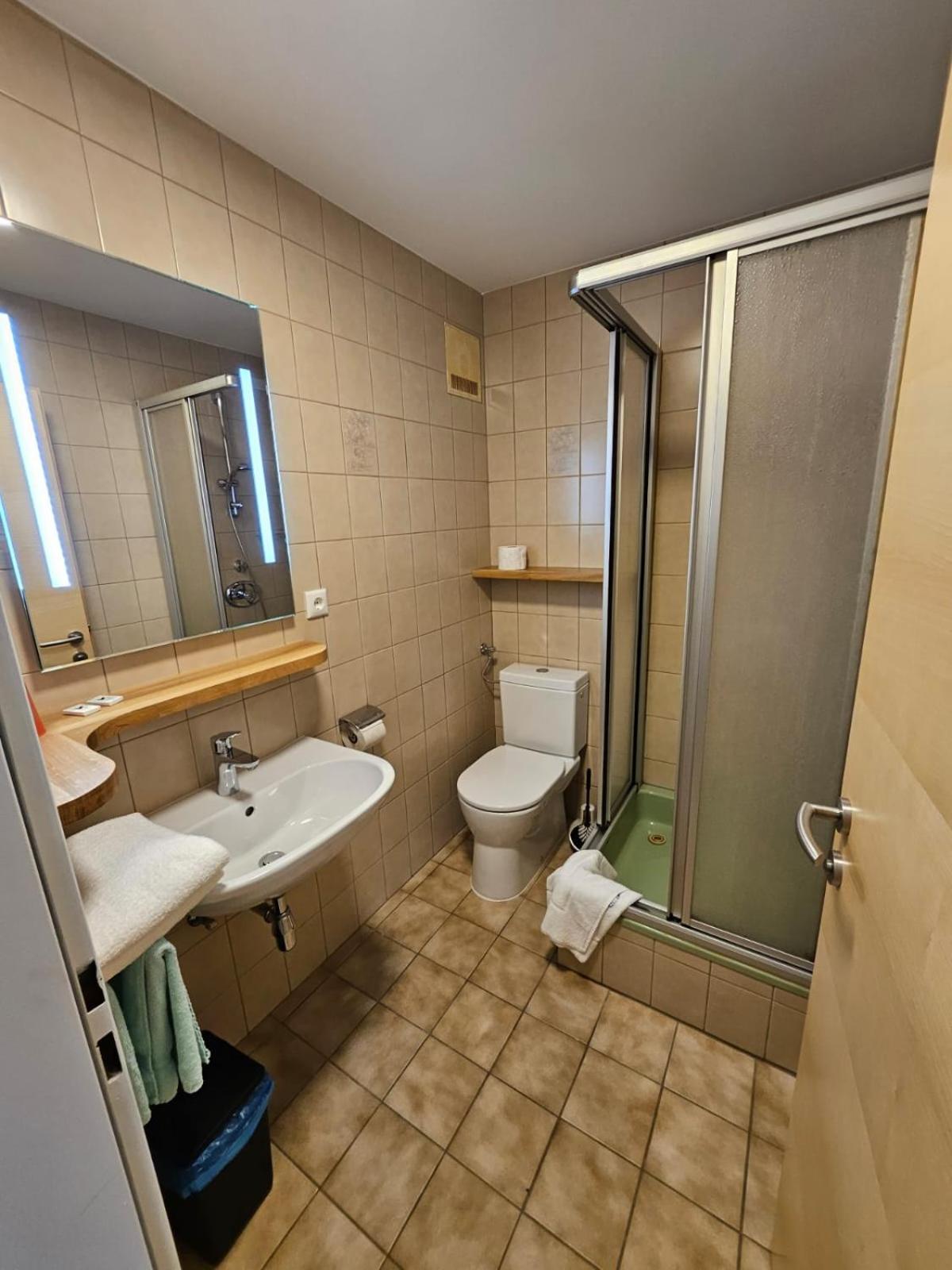 Genussgasthof Willenshofer Sankt Kathrein am Hauenstein Habitación foto